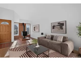 Photo #3: 5806571 Listing