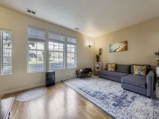 Photo #5: 5806920 Listing