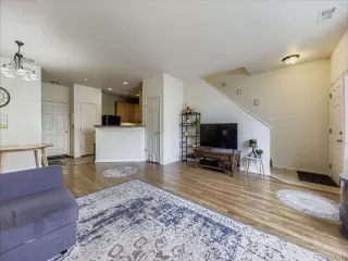 Photo #6: 5806920 Listing