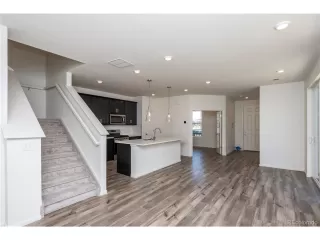 Photo #5: 5819335 Listing