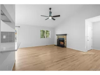 Photo #5: 5819386 Listing