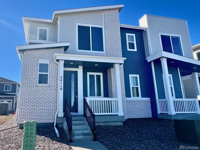 MLS: 5821757 Condo For Sale