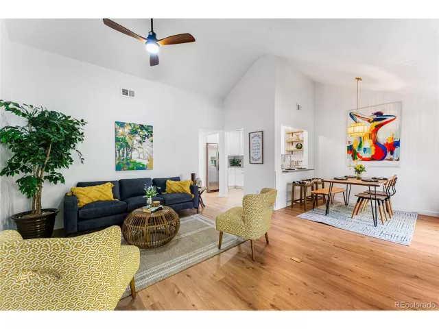 MLS: 5823141 Condo For Sale