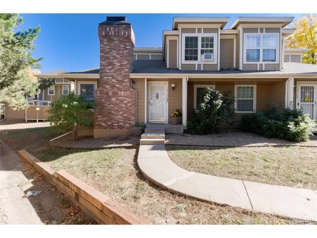 MLS: 5823313 Condo For Sale