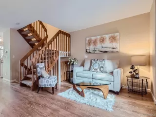 Photo #2: 5823647 Listing