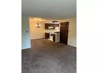 Photo #4: 5828670 Listing