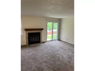 Photo #6: 5828670 Listing