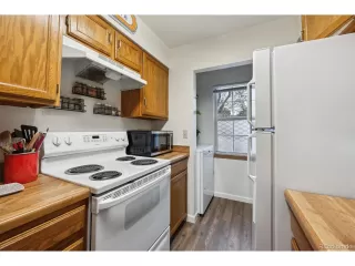 Photo #6: 5828965 Listing
