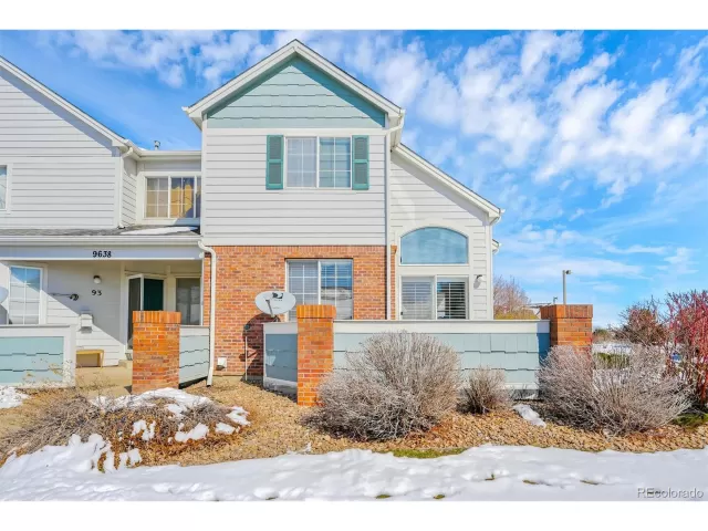 MLS: 5837879 Condo For Sale