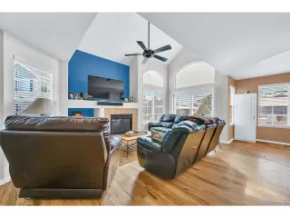 Photo #5: 5837879 Listing