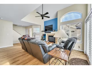 Photo #6: 5837879 Listing