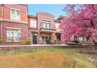 Photo #2: 5839989 Listing