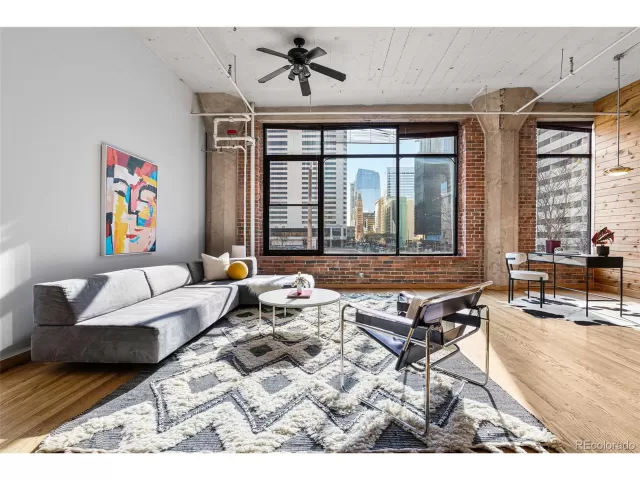 MLS: 5848606 Condo For Sale