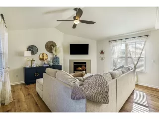 Photo #5: 5852241 Listing