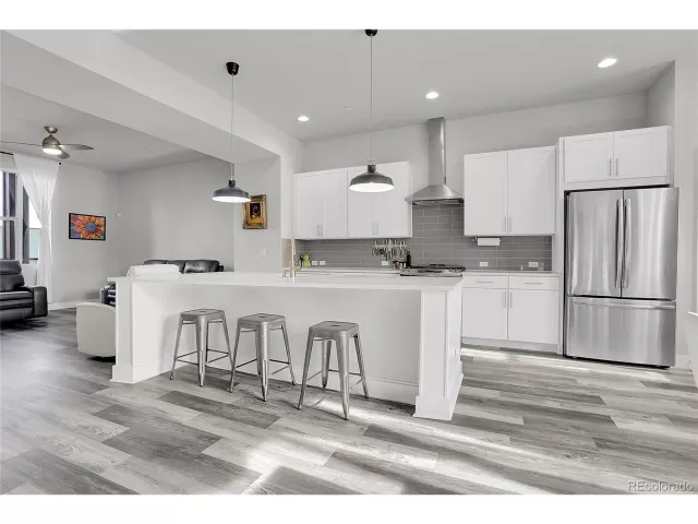 MLS: 5852718 Condo For Sale