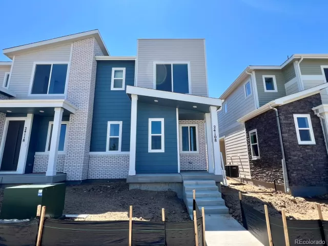 MLS: 5855286 Condo For Sale