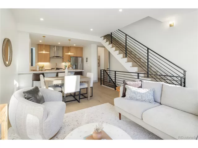 MLS: 5857021 Condo For Sale