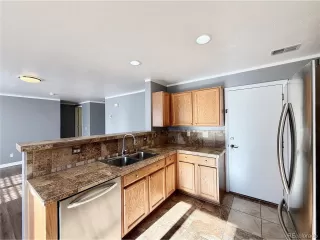 Photo #6: 5864709 Listing 