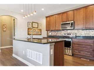 Photo #5: 5864867 Listing