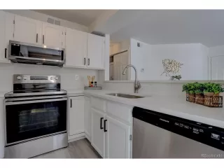 Photo #6: 5866997 Listing