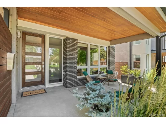 MLS: 5872921 Condo For Sale