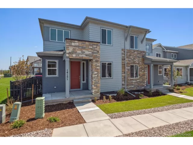 MLS: 5875572 Condo For Sale