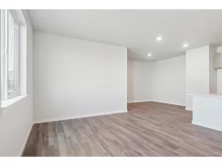 Photo #5: 5875572 Listing