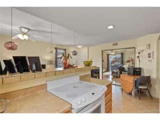 Photo #6: 5877096 Listing