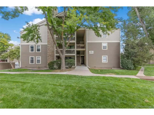 MLS: 5877937 Condo For Sale