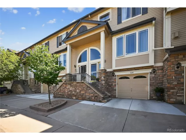 MLS: 5880073 Condo For Sale