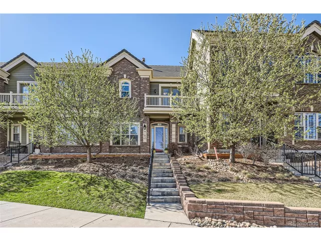 MLS: 5883735 Condo For Sale