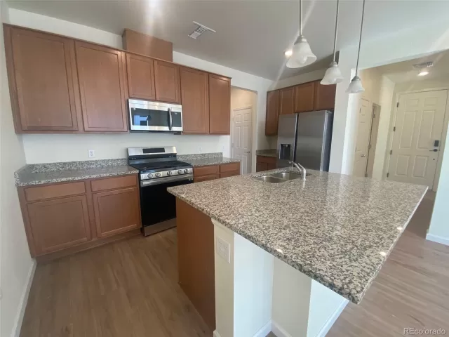 MLS: 5886688 Condo For Sale