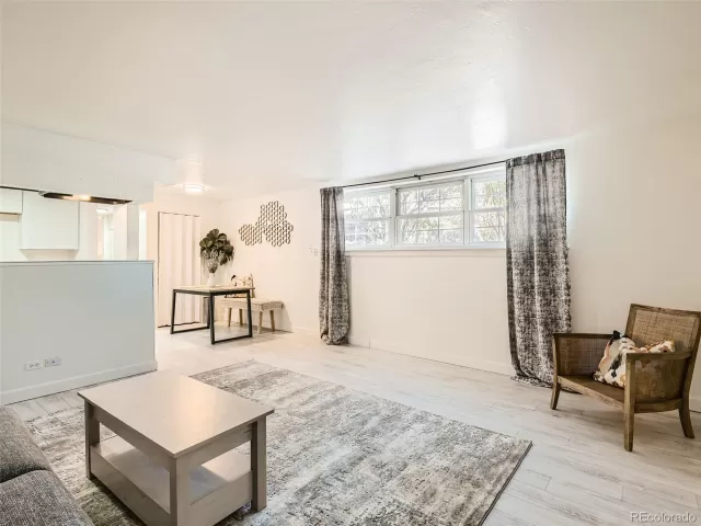 MLS: 5888293 Condo For Sale