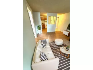 Photo #3: 5888975 Listing 