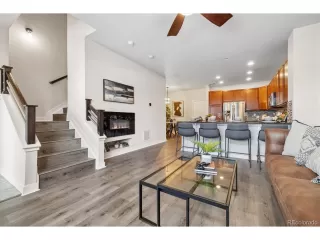 Photo #2: 5889215 Listing