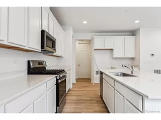 Photo #5: 5890151 Listing 