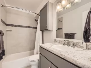 Photo #3: 5890272 Listing