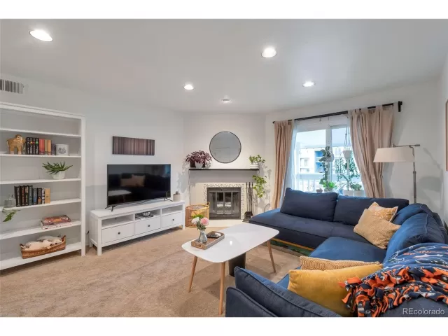 MLS: 5890405 Condo For Sale