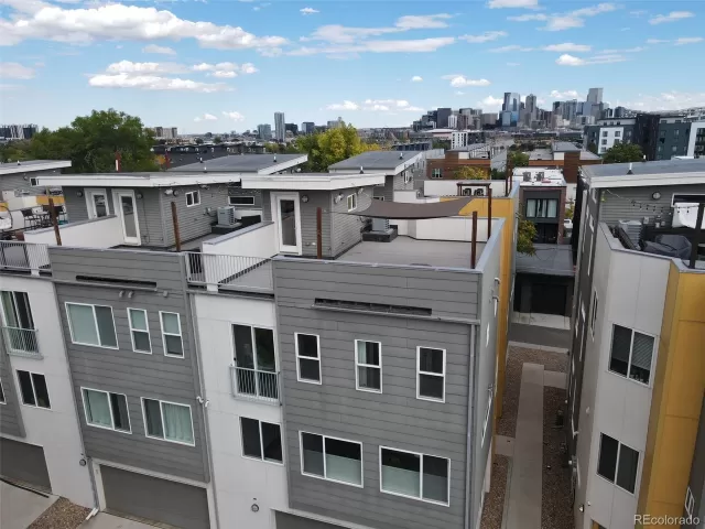 MLS: 5892230 Condo For Sale