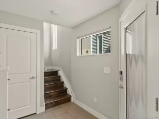 Photo #5: 5892230 Listing