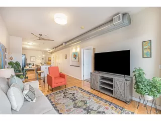 Photo #6: 5892262 Listing