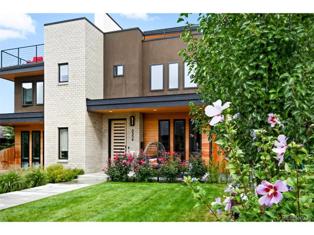 MLS: 5892660 Condo For Sale