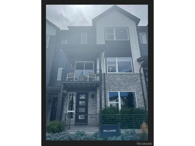 MLS: 5894510 Condo For Sale