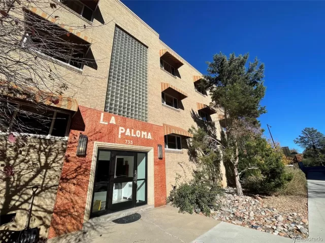 MLS: 5896254 Condo For Sale