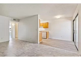 Photo #6: 5898298 Listing