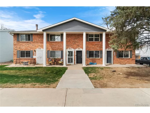 MLS: 5903303 Condo For Sale