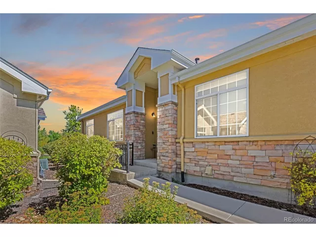 MLS: 5903778 Condo For Sale