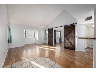 Photo #5: 5905639 Listing 