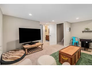 Photo #6: 5905808 Listing