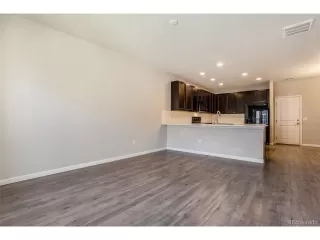 Photo #3: 5907420 Listing